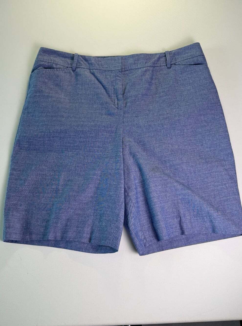 Talbots Womens Size 16 Perfect Short Blue Chambray Cotton Bermuda Shorts